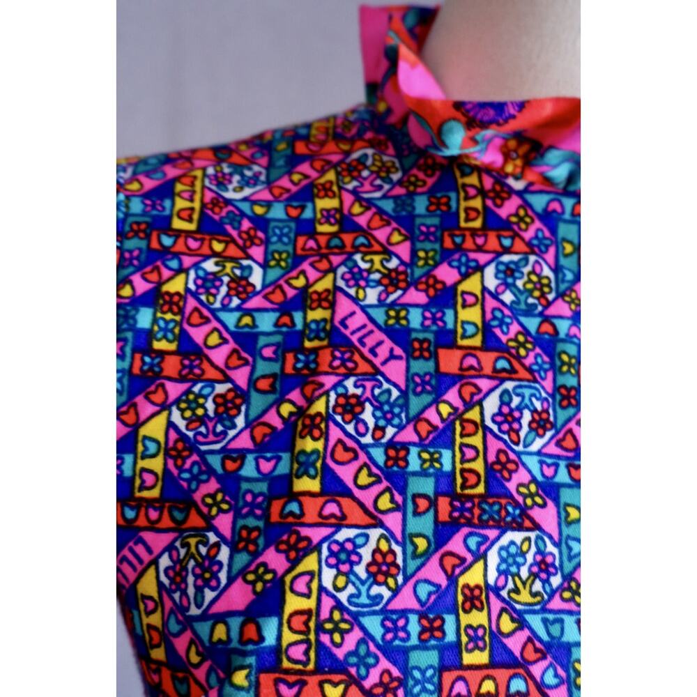 1960s "The Lilly" Lilly Pulitzer Floral-Print Ruffle Collar Dress – Hot Pink - Picture 6 of 10